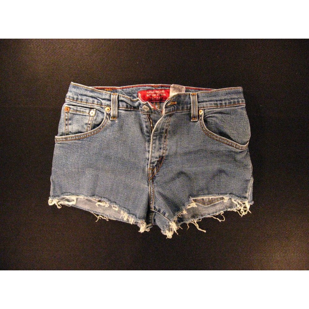 LEVIS Womans 550 CUTOFF JEAN SHORTS 8M  27 W Blue Denim Daisy Duke Stretch
